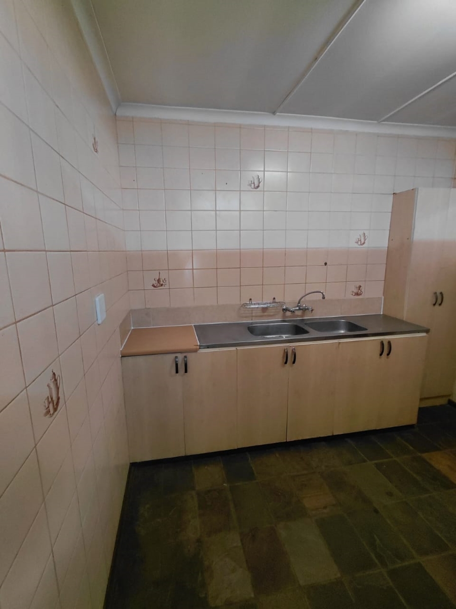 To Let 4 Bedroom Property for Rent in Universitas Free State